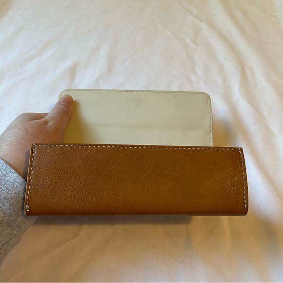 EXTRA Fossil Sunglasses Case - Picture 4 of 8